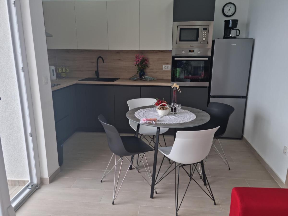 Kamena Kuca Pandorovica Apartment กาลี ภายนอก รูปภาพ